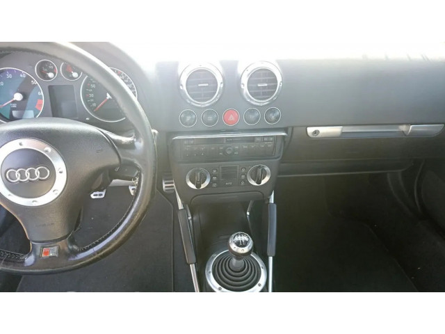 Блок АБС 8N0614517B, 10039924704   Audi  TT Mk1  1999-2006 года