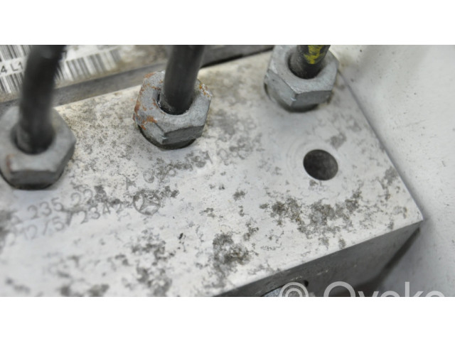 Jednotka ABS 0064810812   Mercedes-Benz A W169 2007