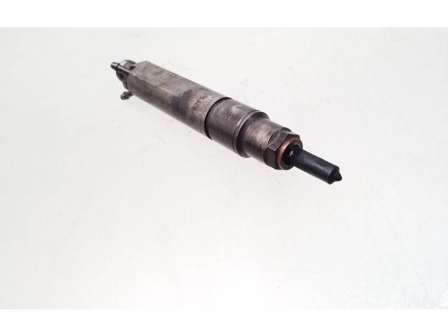 Форсунка 028130201G    Audi A4 S4 B5 8D  1Z 