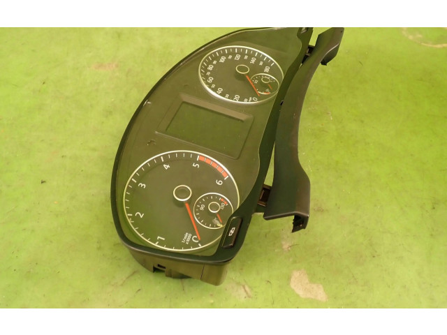 Панель приборов 1K8920972A   Volkswagen Scirocco       