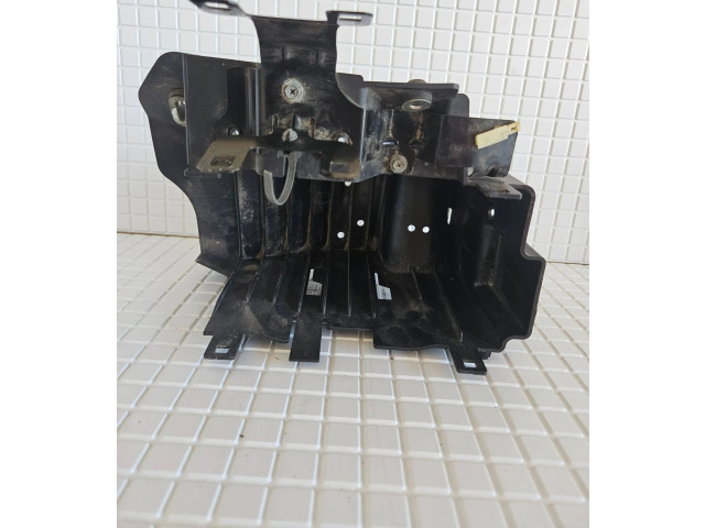 Блок предохранителей  04692263A   Jeep Grand Cherokee    