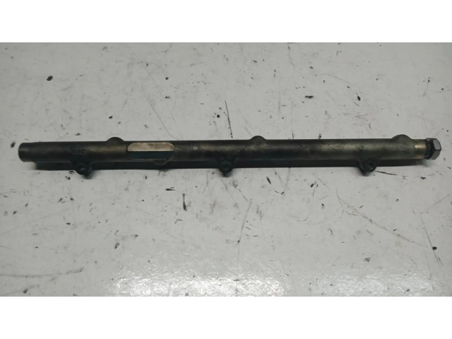 Vstřikovací lišta 0445216002   BMW 5 E34  pro naftový motor 2.5  