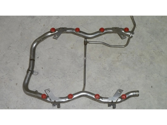 Vstřikovací lišta 13531432530   BMW 5 E39    M62 