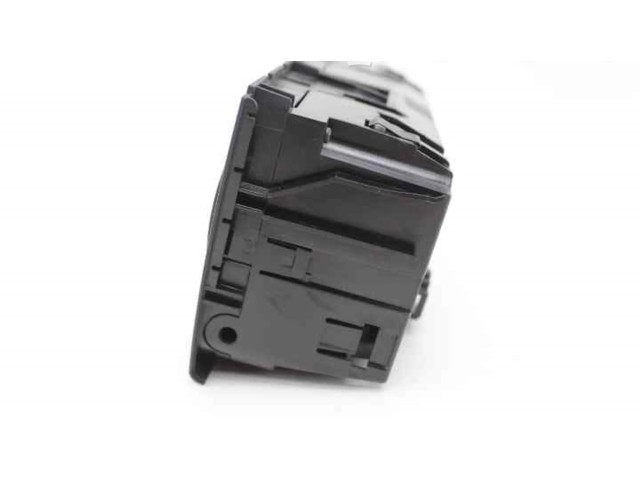 Блок управления климат-контролем 8E0820043BQ   Seat Exeo (3R)
