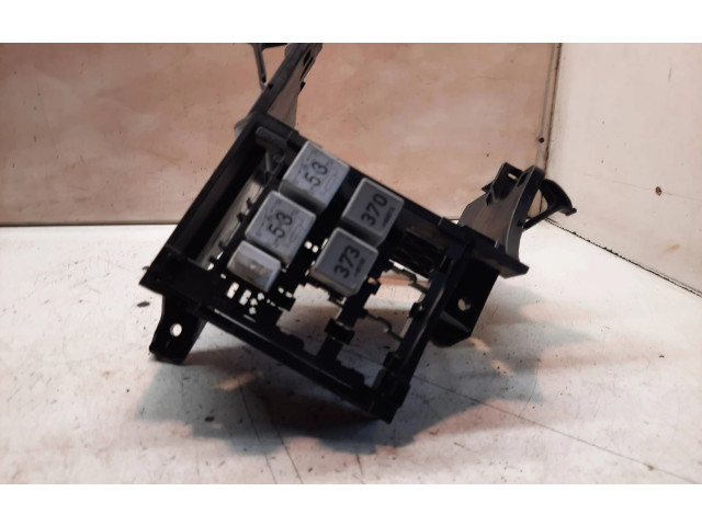 Блок предохранителей  1T1937503A   Volkswagen Golf Plus    