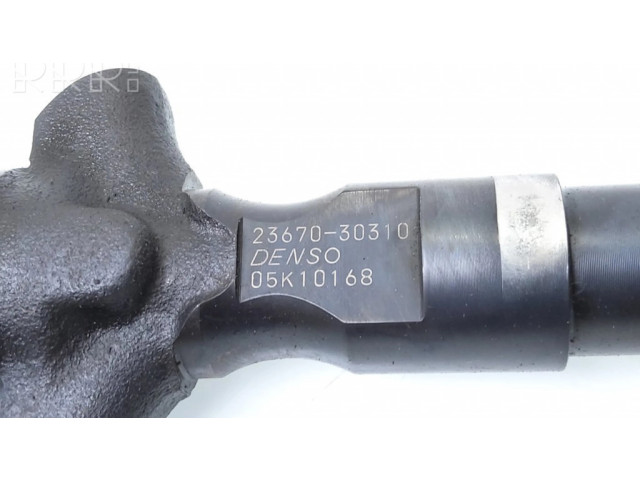 Форсунка 2367030310    Toyota Hiace (H200) для дизельного двигателя  2.5