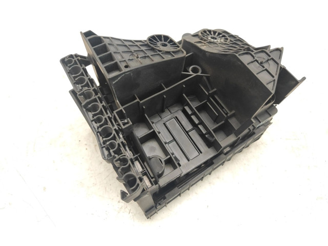Блок предохранителей  1K0937629A, 1K0937132F   Volkswagen Golf Plus    