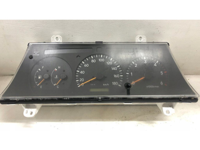 Přístrojová deska  Toyota Hiace (H100) 1996 8380026881  