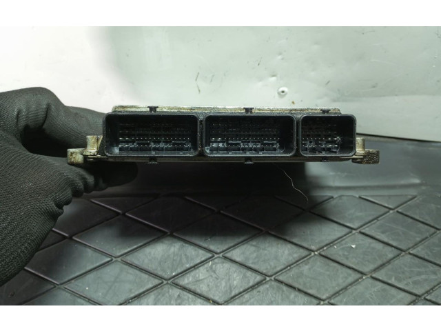 Блок управления двигателем Блок управления 237103008R   Renault Sandero I