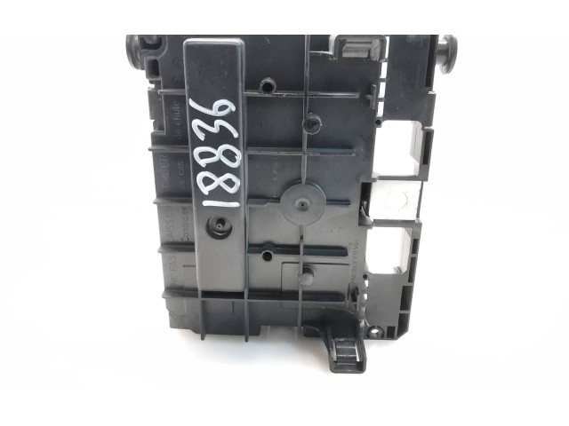 Pojistková skříňka Řídící jednotka BSM 9666700480   Peugeot 308 2010