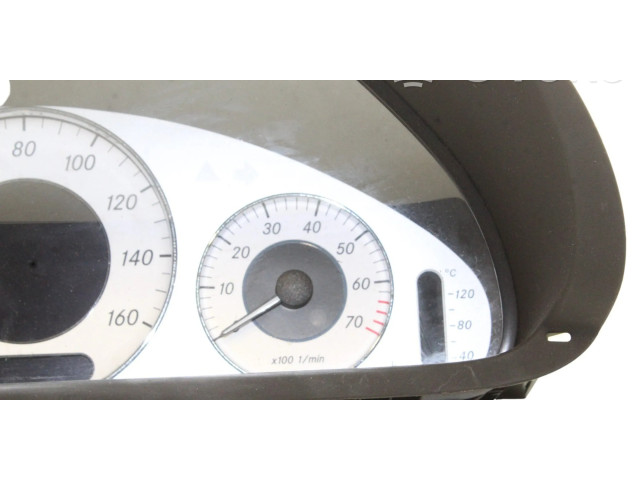 Панель приборов A2095409811   Mercedes-Benz CLK A209 C209       