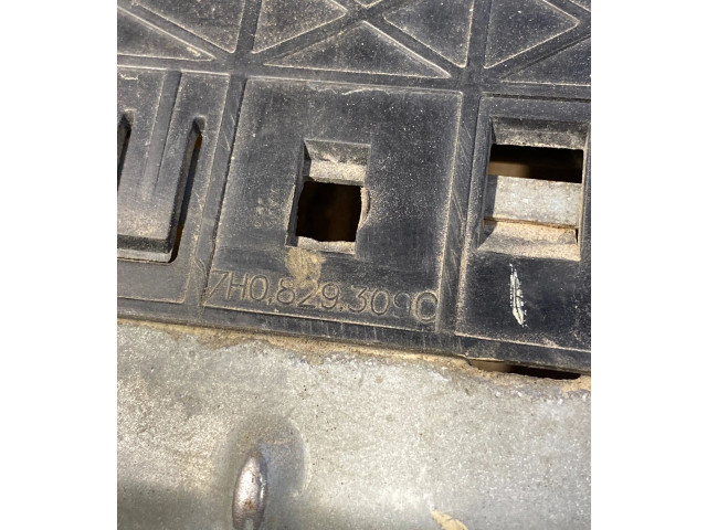Замок багажника 7H0829309C    Volkswagen Transporter - Caravelle T5 2003 - 2015 года