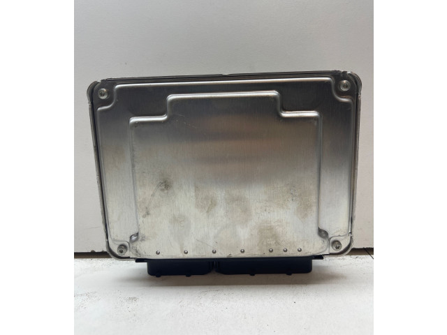 Блок управления двигателя 038906019KE   Volkswagen PASSAT B5.5