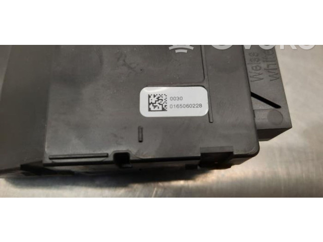 Блок управления кондиционером 6411160466   BMW 5 G30 G31 2022