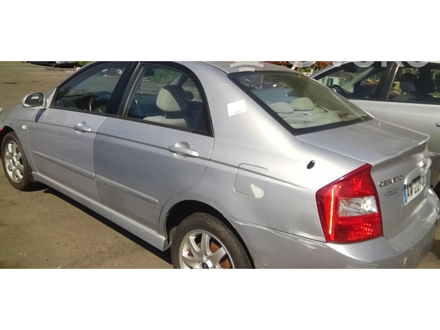Přístrojová deska  KIA Cerato 2005 940032F340  