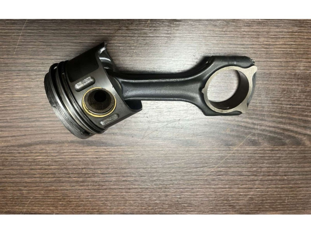  Поршень OM646.982 6460300717, 6460300717  Mercedes-Benz Vito Viano W639  