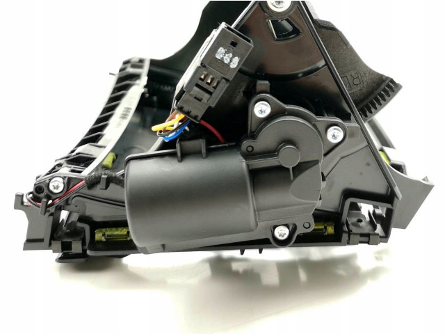 Дисплей    3G8858764, CZARNY   Volkswagen Arteon