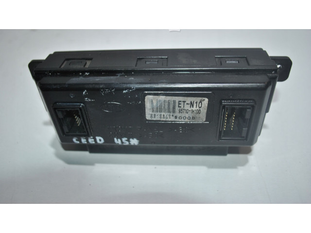 Экран/ дисплей / маленький экран 957101H100   KIA Ceed    