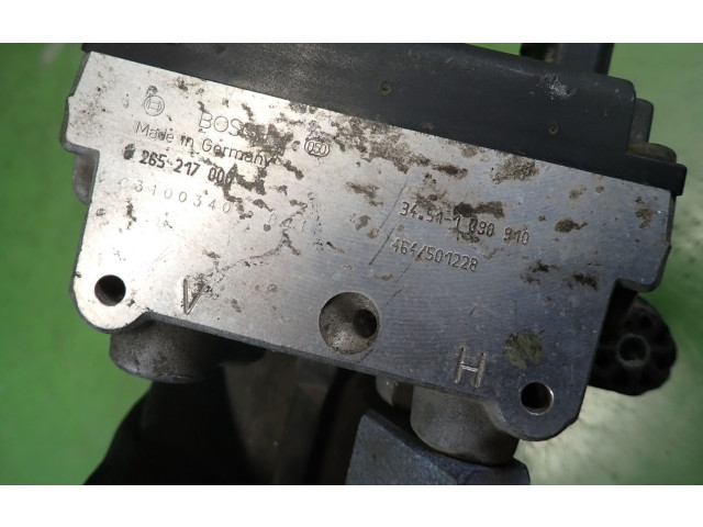 Jednotka ABS 0265217000 1090910    BMW 7 E38 1994