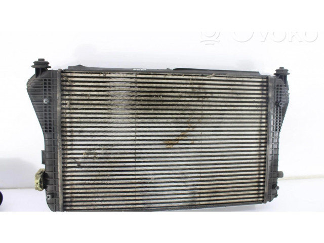 Интеркулер  3C0145805A   Volkswagen PASSAT B7 2.0