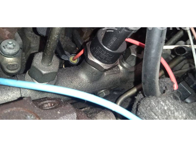 Vstřikovací lišta 0445214024   Nissan Primera     