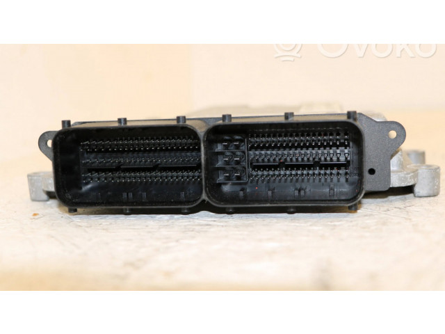 Блок управления двигателя 0281033582, p68328041aa   Jeep Compass