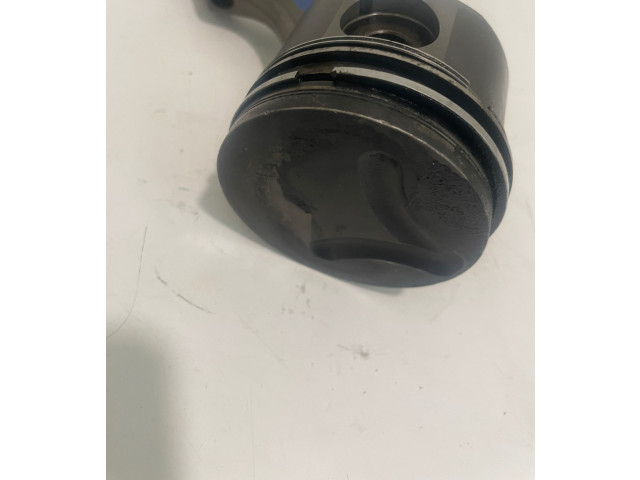  Поршень с шатуном M51D25_256T1 11252246629, 11252246630  BMW 5 E39  