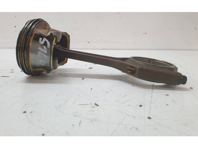 Píst 11247589535   BMW 3 E46    N46B18A 