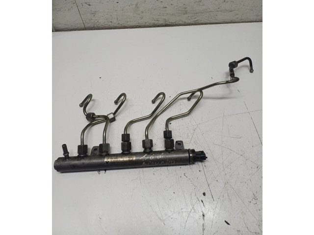 Vstřikovací lišta 175214823R   Nissan X-Trail T32     