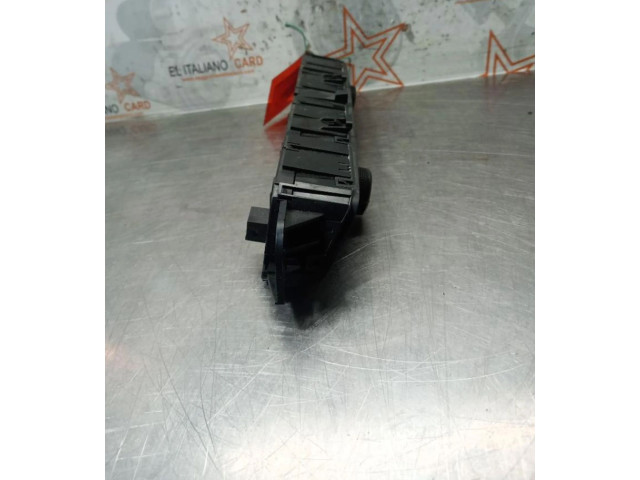 Блок управления климат-контролем 98340416ZD   Toyota Proace