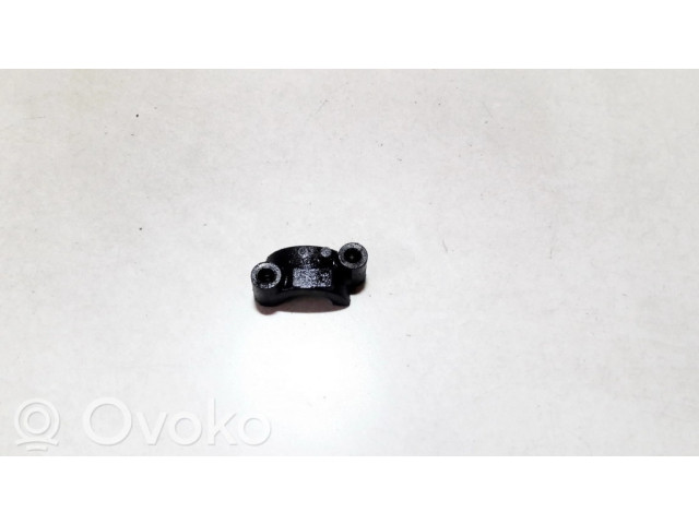 Camshaft holder bracket