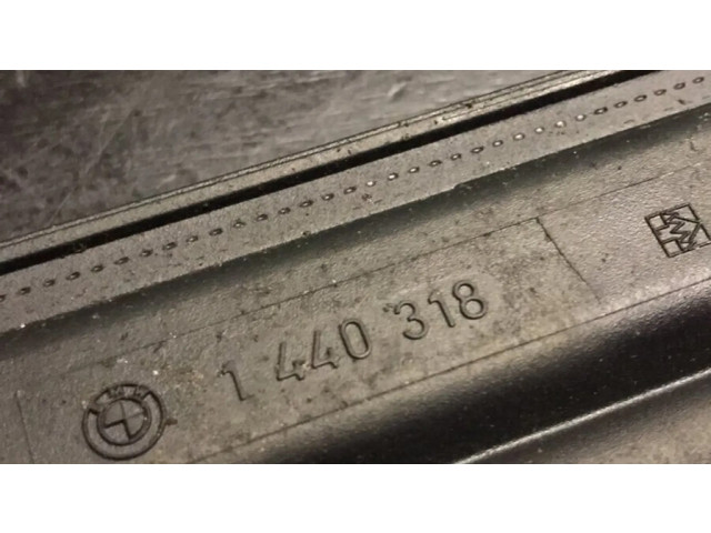 Vstřikovací lišta 1440318   BMW 3 E46  pro benzínový motor 2.5  