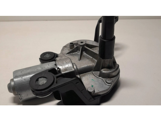 Моторчик заднего дворника 0390201590, 13166415    Opel Vectra C