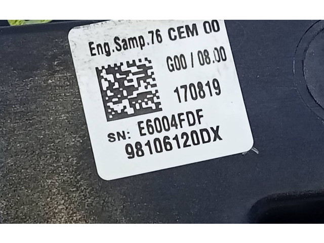 Řídící jednotka E3-B2-34-1   Peugeot 3008 II 2017
