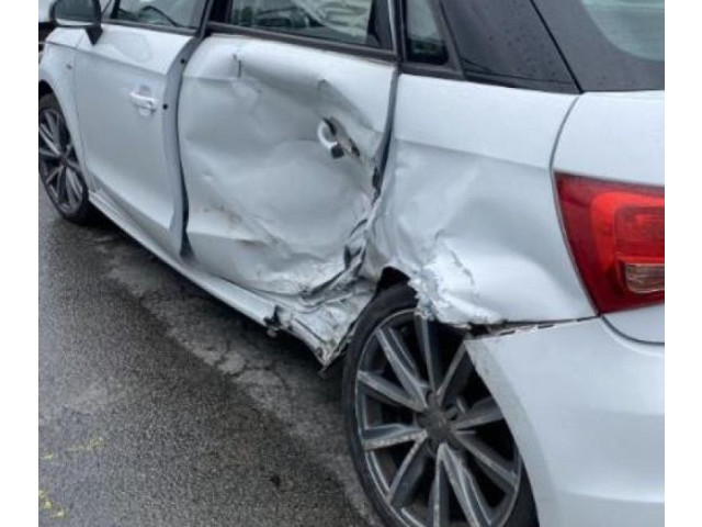 Боковая подушка безопасности    Audi A1