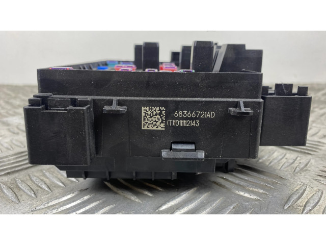   Pojistková skříňka 68366721AD   Jeep Grand Cherokee WL 2022
