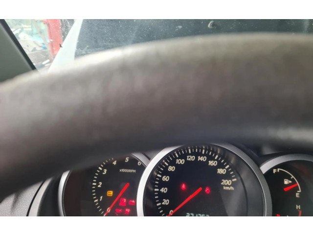 Панель приборов    Suzuki Grand Vitara I       