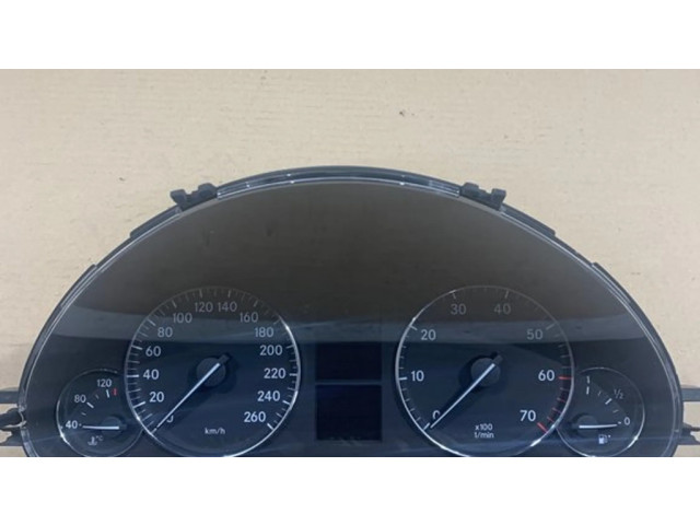 Přístrojová deska  Mercedes-Benz C W203 2004 A2035404547, 110080266001  