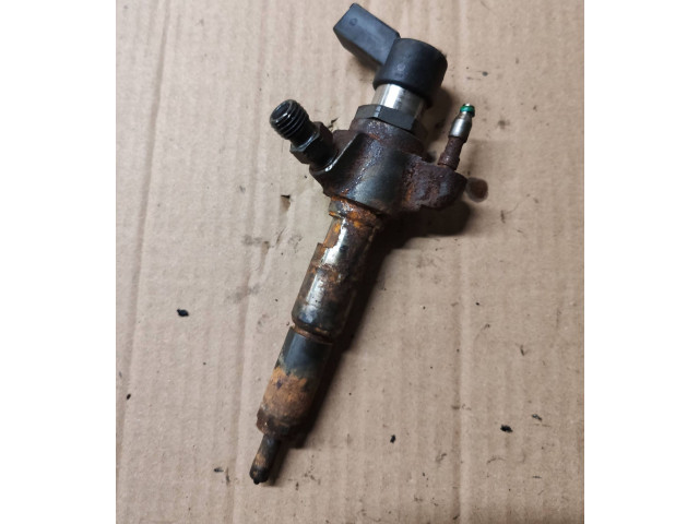 Vstřikovač 9674973080, 50274v05   Peugeot 5008    Dv6c 