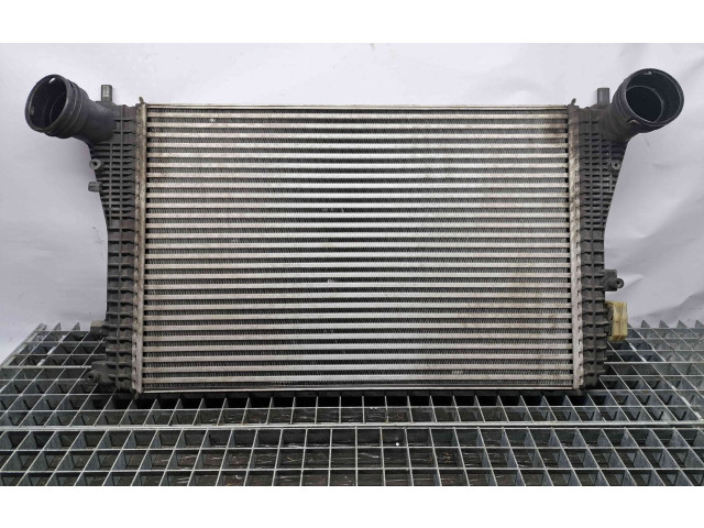 Интеркулер  3C0145805P   Volkswagen Tiguan 