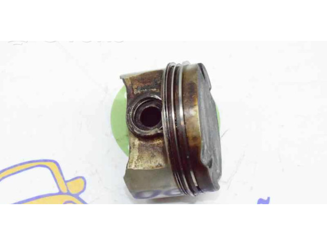 Píst 11251703456   BMW 5 E39   2.5  