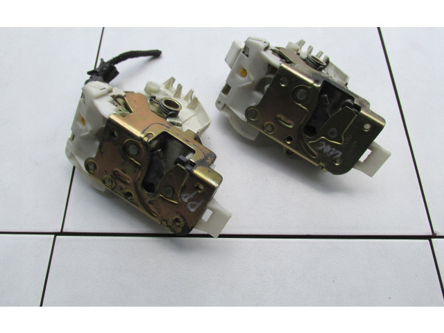 Bagažinės spyna XS41A21812DE    Ford Focus 1998 - 2004 года