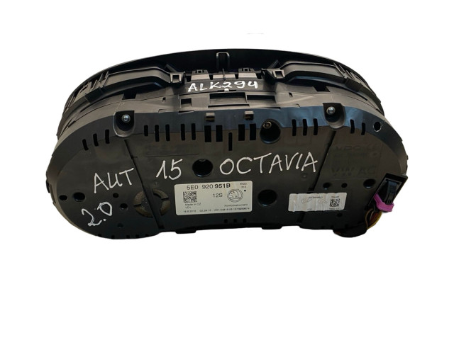 Přístrojová deska  Skoda Octavia Mk3 (5E) 2014 5E0920951B, A2C53427456  