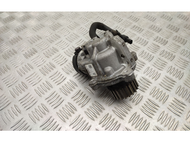 Vstřikovač 04L089B, 057130764AB   Skoda Octavia Mk3 (5E)    CLHA 
