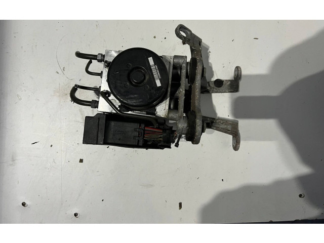 Jednotka ABS A2049012500   Mercedes-Benz C W204 2013