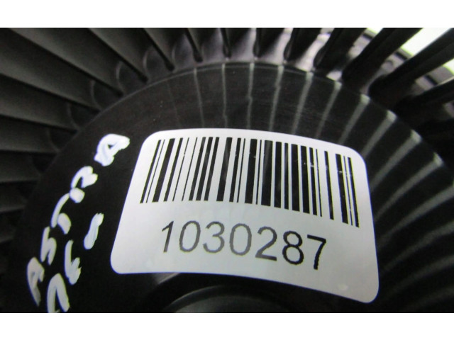 Вентилятор печки    0130309505, DL952002   Vauxhall Astra K