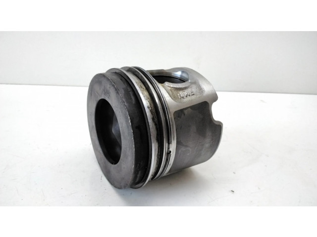 Píst 0840ZK   BMW 3 E90 E91  pro naftový motor 2.0  