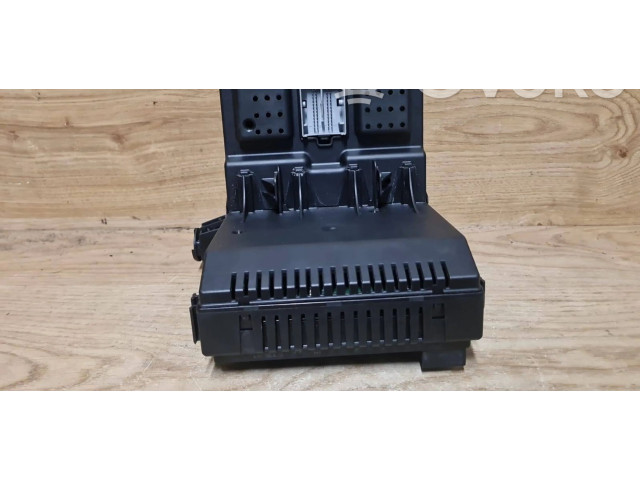   Pojistková skříňka 30728356, 12216069   Volvo S60 2005