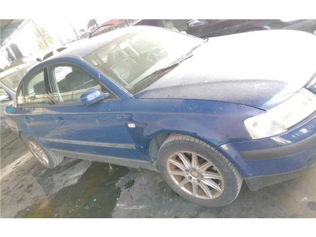 Zpětné zrcátko  Volkswagen Passat Alltrack 2000    