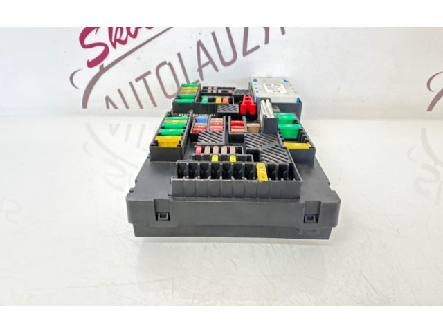 Блок предохранителей 6837090, P00127004AQ   BMW 5 G30 G31    